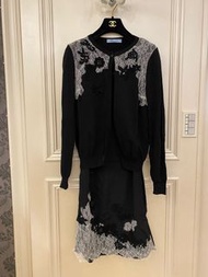 Blumarine 黑色白蕾絲洋裝+針織外套34