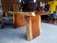 Meja cafe kayu meh trembesi tebal / meja papan kayu meh trembesi suar