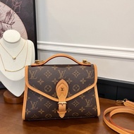 LV M44919/晶片款 老花IVY小號郵差包