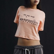 88R — On My Way Small Tee (Navy/Pink) เสื้อยืดพอดีตัว ผ้ายืด สกรีนลายด้านหน้า