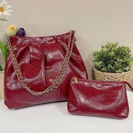 กระเป๋าสะพายข้าง Charles & keith 12 นิ้ว