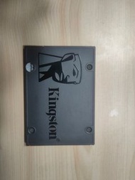 SDD，金士頓Kingston。120GB, 固態硬碟