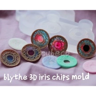 Flexible clear silicone mold used to pour resin to make natural 14mm Blythe doll eyes