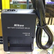 CHARGER NIKON MH-24 MH24 FOR NIKON D3100 D3200 D3300 D3400 D3500 D5100 D5200 D5300 D5500 D5600