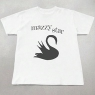 เสื้อยืดแขนสั้นคอกลมสไตล์แคชชวลของสตรีพร้อมลวดลายการ์ตูนหงส์ที่น่ารัก เสื้อยืดวงดนตรี ของขวัญสำหรับเ