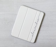 客製化禮物英文字體iPad Pro加名筆槽翻蓋式保護套Air 6 mini 6