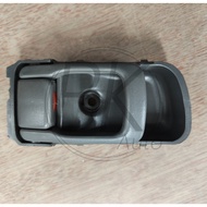 (OEM QUALITY) NISSAN FRONTIER D22 / NISSAN URVAN E25 DOOR INNER HANDLE / HANDLE PINTU DALAM