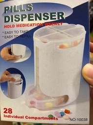 Pills dispenser 一星期藥盒