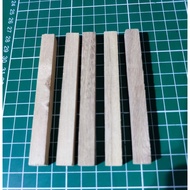 5 balsa wood sticks 1x1x10cm