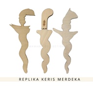 Replika Keris Kayu Merdeka