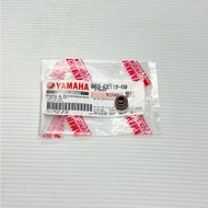 YAMAHA ORIGINAL Y16 VALVE SEAL STEM (B63-E2119-00)