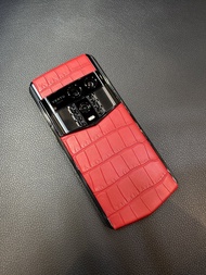Vertu 紅色鱷魚皮手機