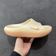 Nike 拖鞋