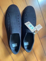 Native 洞洞植絨鞋