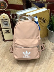 เป้ กระเป๋าสะพายหลัง ADIDAS MINI BACKPACK (แบรนด์แท้ ) ทรงสวยน่ารัก ด้านหน้ามีช่องซิปพร้อมสกรีนป้าย อาดิดาส