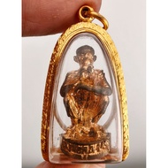 龍婆坤2536 自身小立尊Roon Siri Mongkorn
泰國活財神 龍婆坤大師 be2536 小金身九寶銅材質wat banrai 已鑲好90%真金防水殼，比賽第二名，包郵全馬