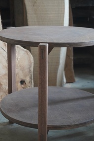 胡桃床邊小圓桌