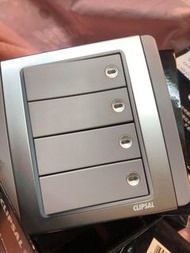 CLIPSAL 奇勝 E3000銀灰色系列 4位電燈 高級開關掣 有藍光夜明 指示燈 每個$99.9元 全部9個 $800元