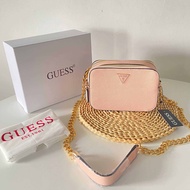 กระเป๋าสะพายไหล่ผู้หญิง Guess 2024 กระเป๋าสะพายข้างแบบอัลเฟอร์เรียร์ กระเป๋าถือแบบยูนิเซ็กซ์ กระเป๋า