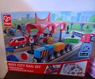 Hape Busy City Rail Set 兒童火車軌道玩具
