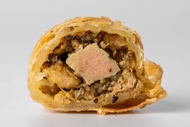 Chicken Truffle Foie Gras Puff (ไก่ทรัฟเฟิลฟัวกราส์)