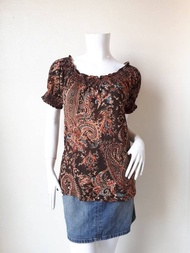 Ralph Lauren 條紋棉質上衣，尺寸 M，胸圍 38 英吋。