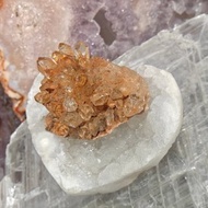 馬島紅泥骸骨|天然礦石|skeletal quartz