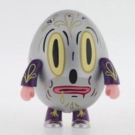 [Q樂蛋] Toy2R 2吋 Qee Hump-Qee Egg系列 768 銀色蛋 Gary Baseman設計