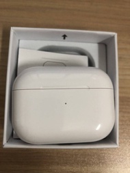Apple Airpods  pro 2全新充電盒現貨，當天寄出  ，原裝耳機 代用充電盒  只支持正版耳機 適用original Apple Airpods pro 2，charging case 包配對成功，普通蘋果口