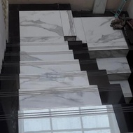 Granit tangga kombinasi 30x80+20x80 hitam dan putih
