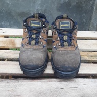 STA - 751 Sepatu Safety Krisbow (Bekas)