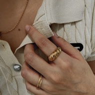 18k Gold Croissant Ring