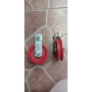 Well bucket hoist/ pulley