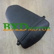 Suitable for Yamaha YZF-R3 R3 MT-03 R25 15-20 Rear Seat Bag Rear Seat Cushion Seat Bag Leather Seat