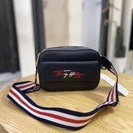 For TOMMY HILFIGER Men's Business Bag Trend Youth Large Capacity Solid Color Simple One Shoulder Crossbody Men's Bag