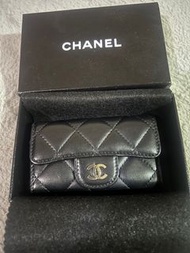 Chanel 黑色羊皮銀釦 鑰匙包