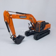 Diecast Miniature Heavy Equipment DOOSAN DX225 LCA Hydraulic Excavator