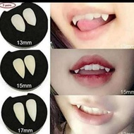 Mainan Gigi Taring Vampir Dracula Perlengkapan Pesta - Sepasang Gigi