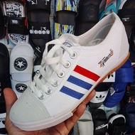 Kodachi shoes, kodaci shoes, running shoes, futsal shoes, badminton shoes, sizes 38 to 42