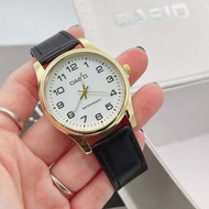 New!!นาฬิกาคาสิโอ นาฬิกาข้อมือCasioรุ่นใหม่  นาฬิกาข้อมือแฟชั่นผู้ชาย สียอดฮิต  หน้าปัดสีดำ 42 mm. แสดงเวลาตัวเลข เรียบหรูดูแพง