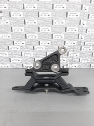 ยางแท่นเครื่องหน้าซ้าย Nissan Teana J32 VQ2.5  11220-JN01A  (เป็นอะไหล่แท้ Nissan) รหัส A245