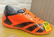 Adidas（平底足球鞋）