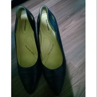 Hush Puppies Women's Olive Heel - Black