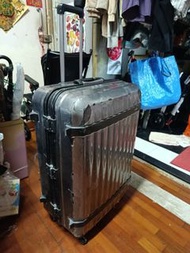 #V-ROOX 31'吋 四轮铝框膠壳旅遊喼 $80 （自取）