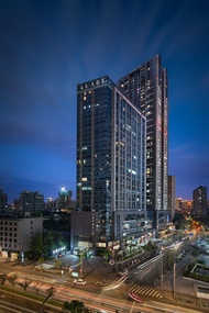 SFEEL Designer Hotel (Chengdu Jiuyan Bridge Niuwangmiao Subway Station)