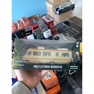 [Orphan] greenlight breaking Badlight 1 43 Car Model Old White Seat Driver Brand New Unopened Americ