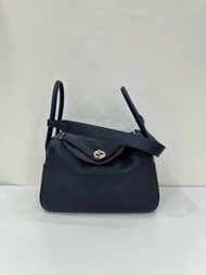 👜Hermes Lindy 26 2Z Bleu Nuit PHW Stamp A 愛馬仕 Lindy26 2Z午夜藍銀扣 A刻