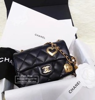 Chanel 黑色心心吊飾 Mini Flap Bag 20cm 17cm classic mini flap bag