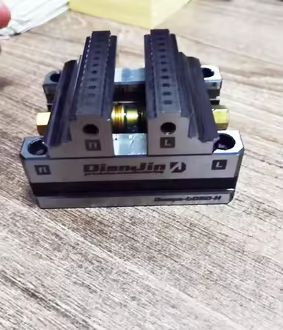 DJ-6080H 4/5 Axis Fixture Self-centering Vise Positive/Negative Quick Clamping Hardness 52HRC Free s
