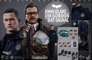 全新圓貼未開Hot toys Hot Toys Batman John Blake Jim Gordon Bat-Signal Armory Bruce mms275